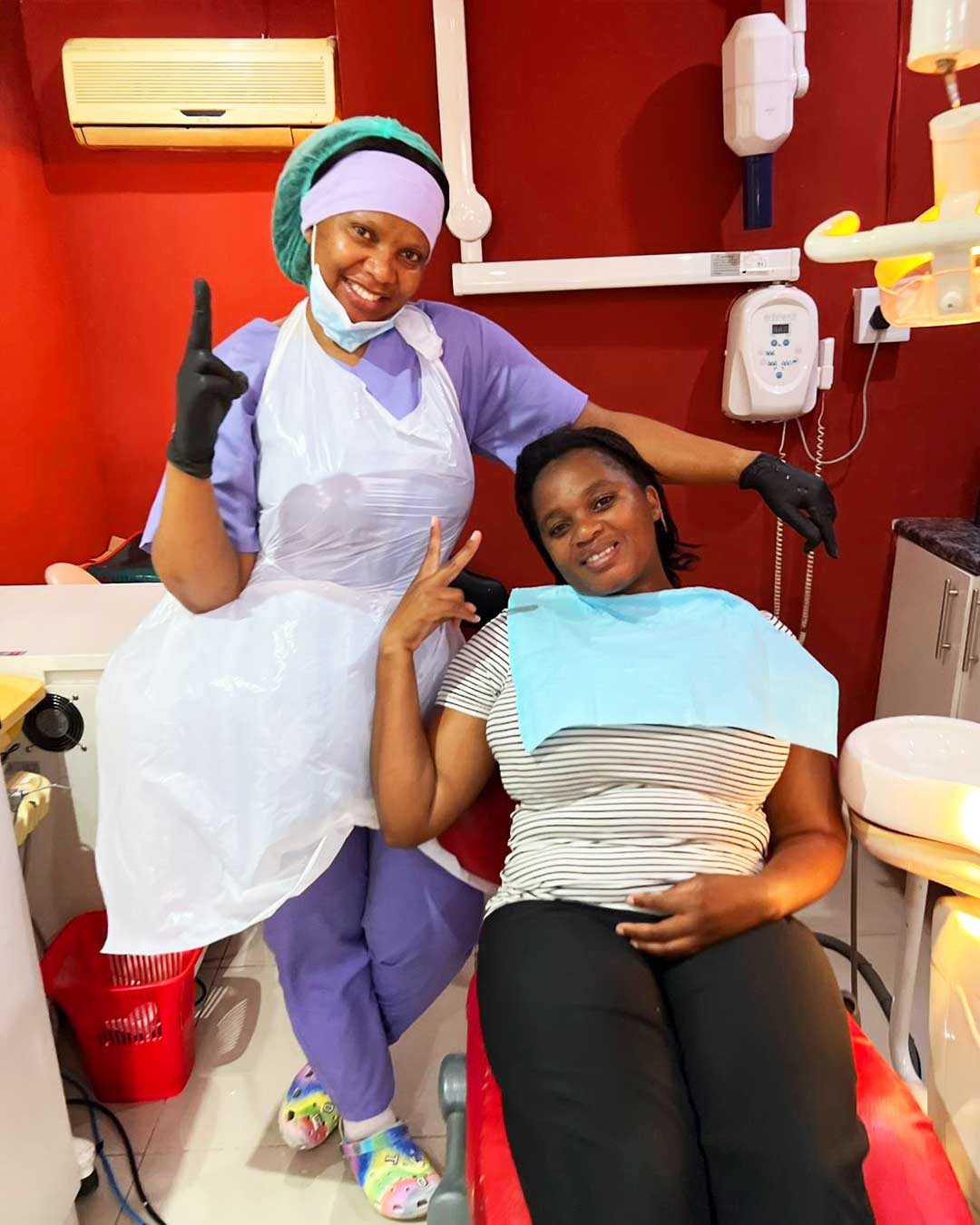 Dr-Letsela-and-Woman-Patients